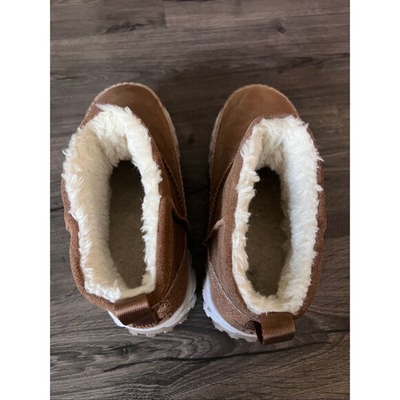 UGG All-Gender Venture Daze Ultra Mini Boot - Chestnut size 8 - Picture 6 of 9